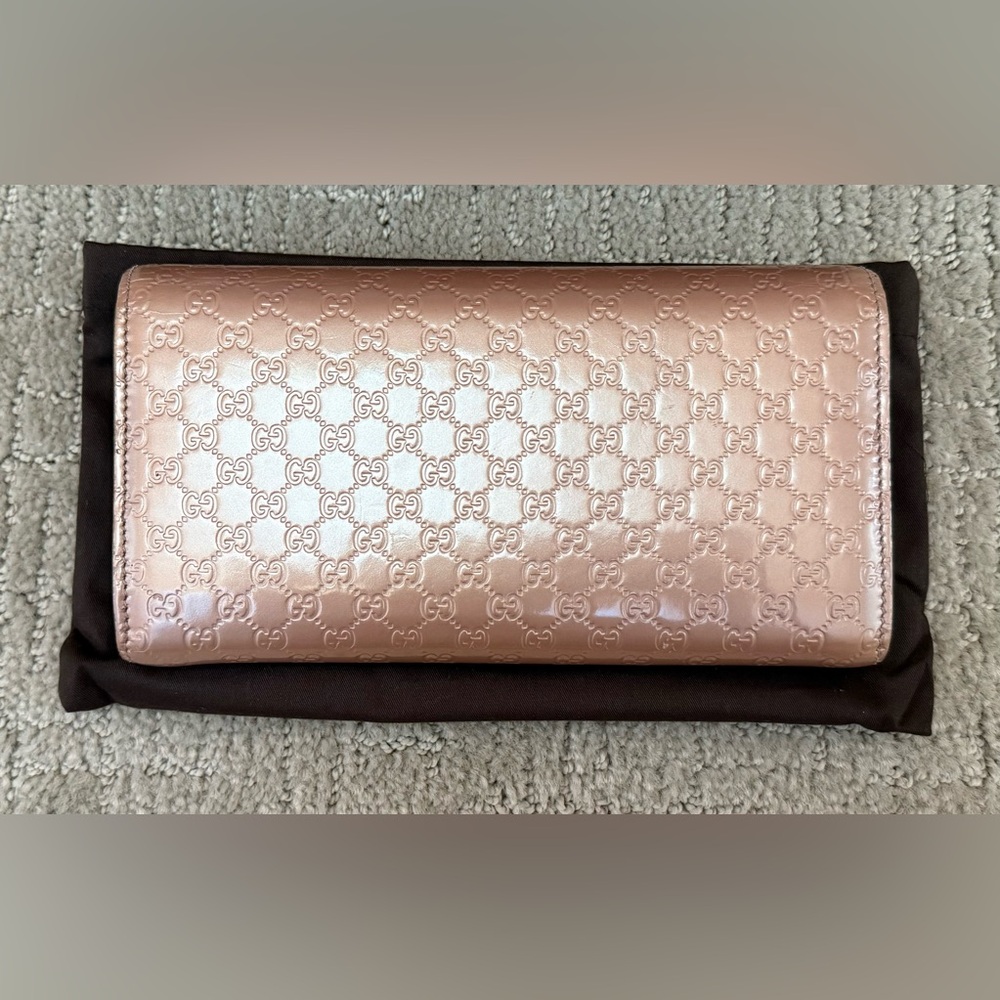 SOLD
Gucci Authentic Micro GG Gucciisma Candy Shine Wallet - Picture 5 of 16
